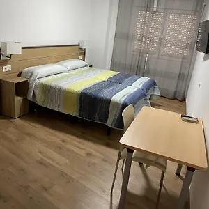 2* Pensión La Escapada